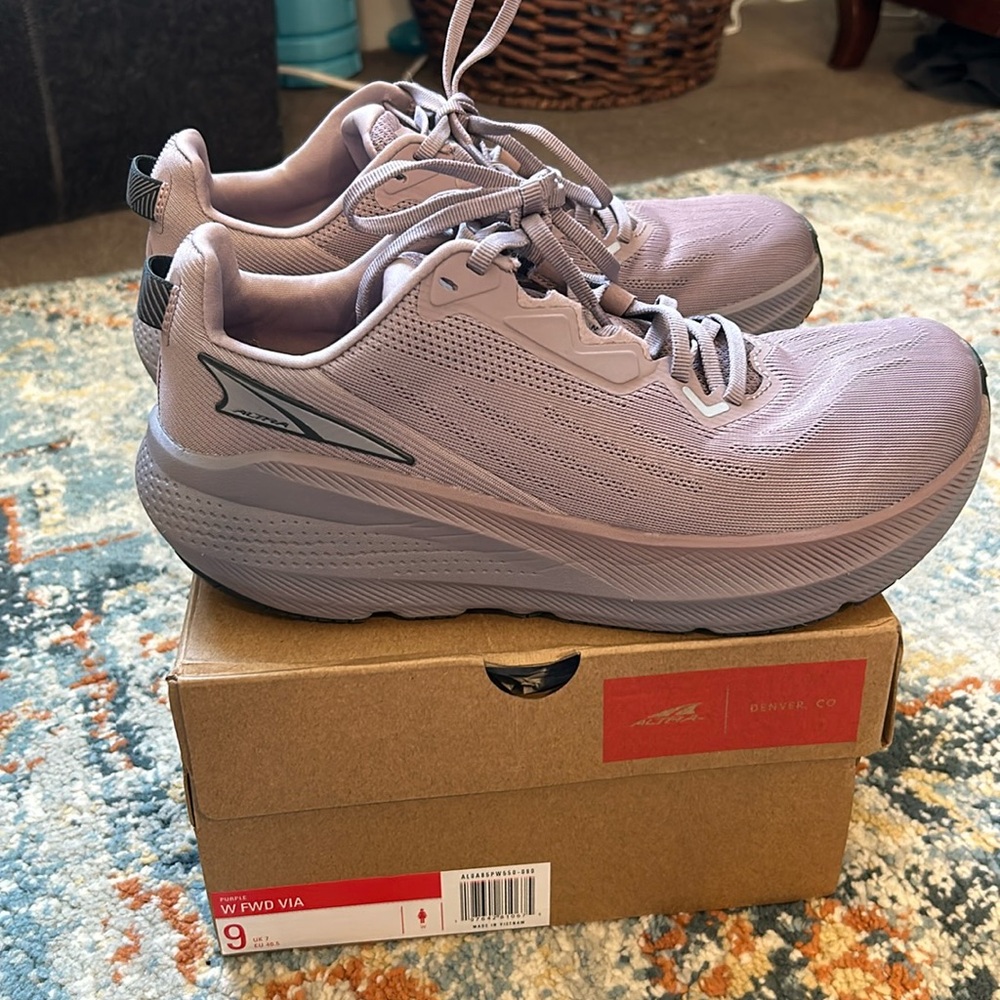Women’s Altra FWD VIA